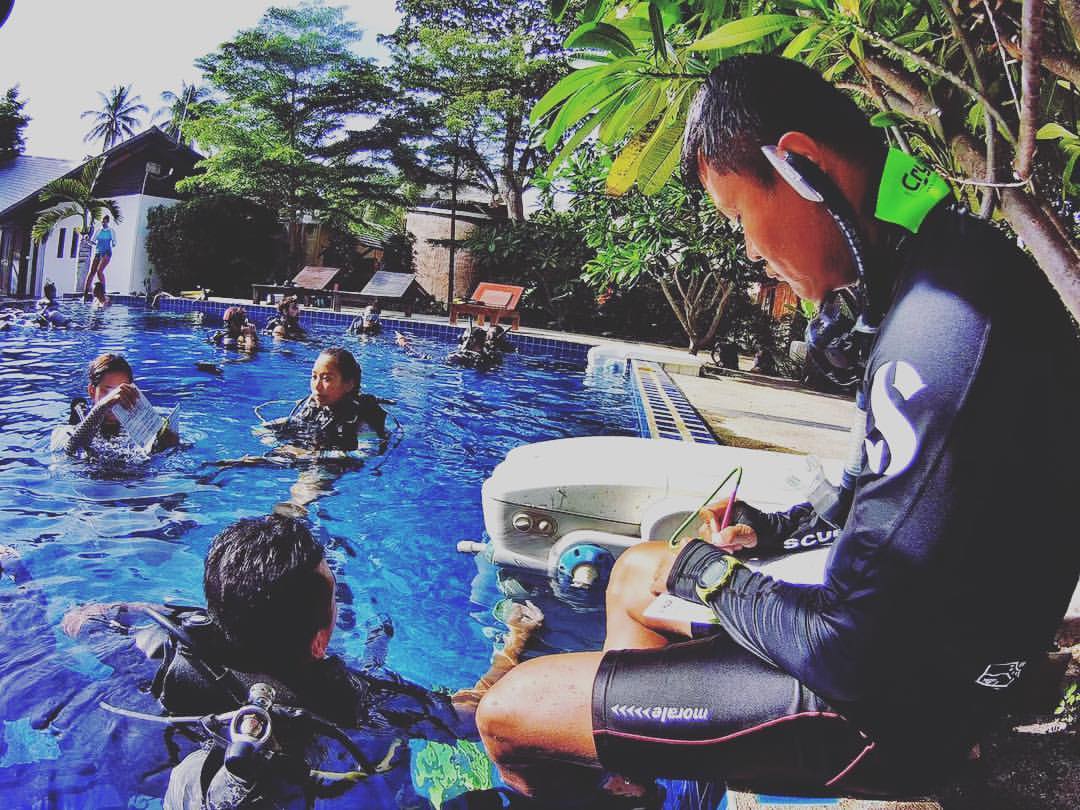 PADI INSTRUCTOR DEVELOPMENT COURSE