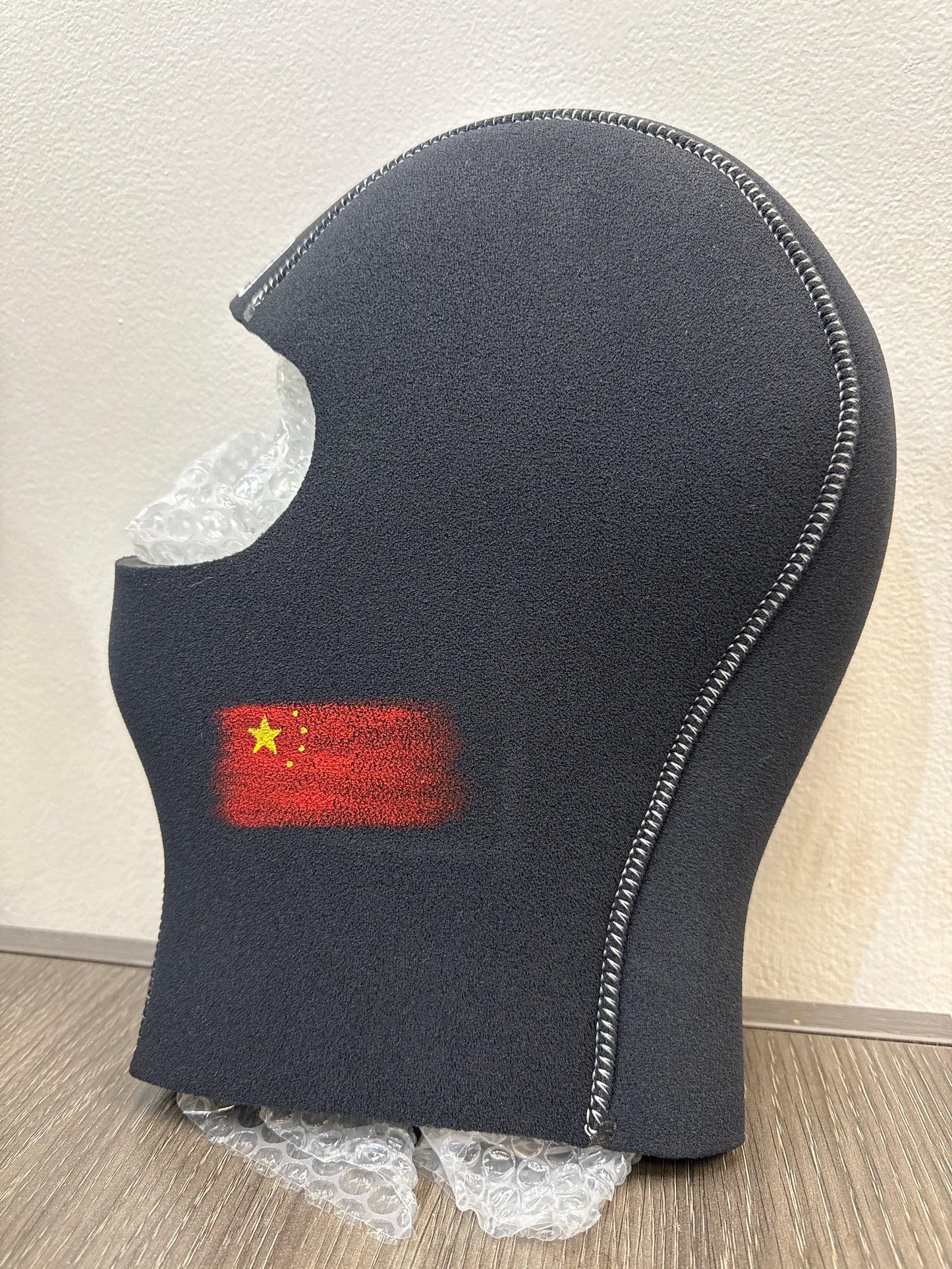 K01 DIVING 8MM HOOD WITH CHINESE NATIONAL FLAG SIZE L