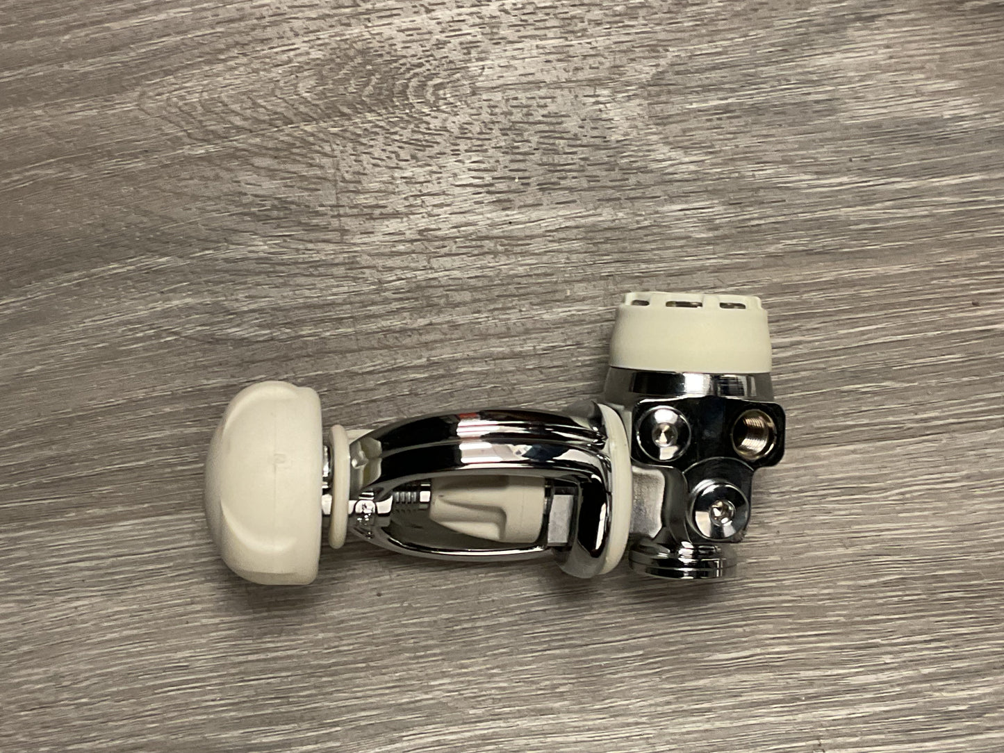 Tusa 1St Stage Regulator Rs609, White