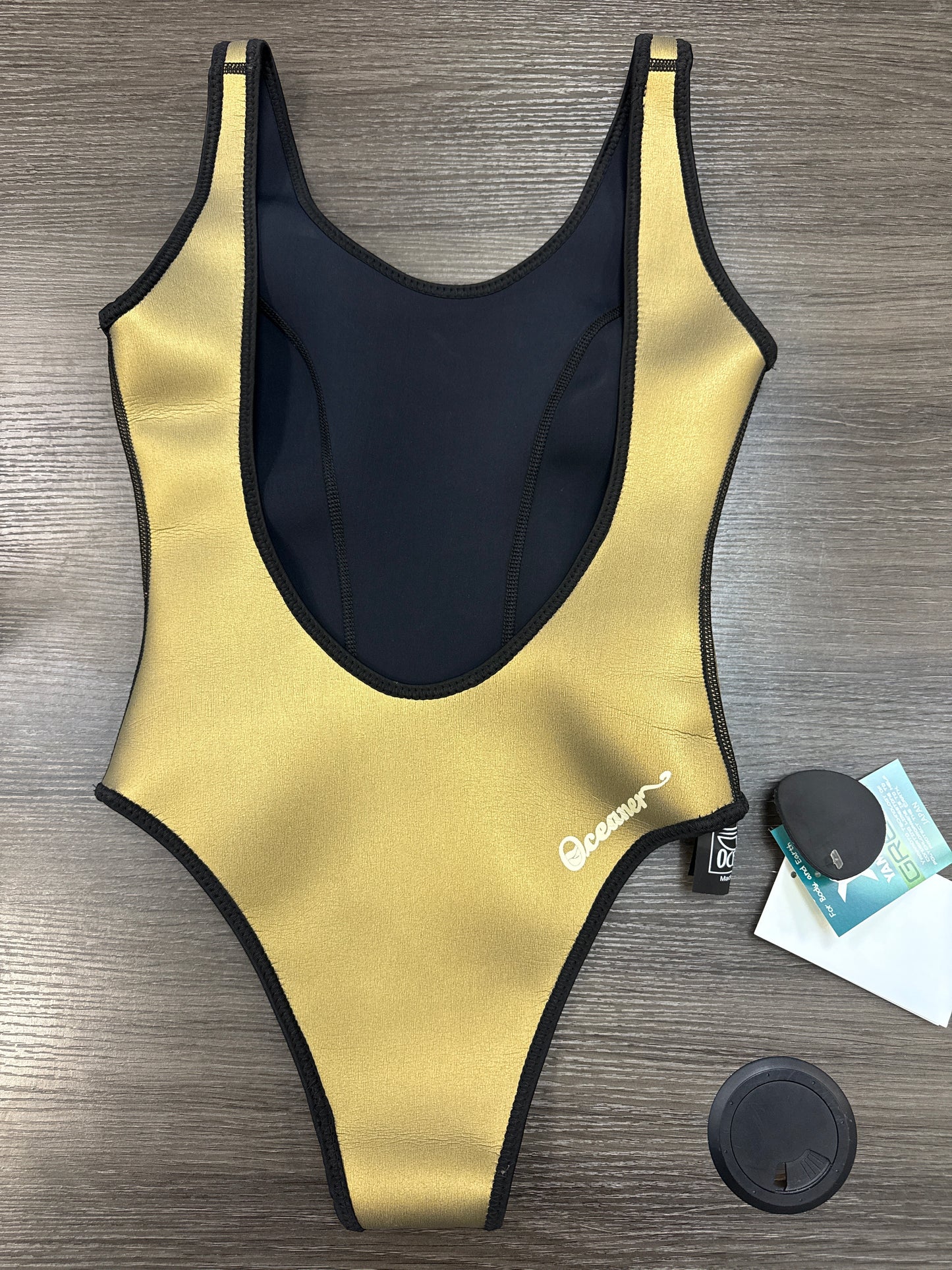 OCEANER SQUEEZE ONE PIECE GOLD ON GOLD NO ZIPPER SPRINGS CUT SIZE 6