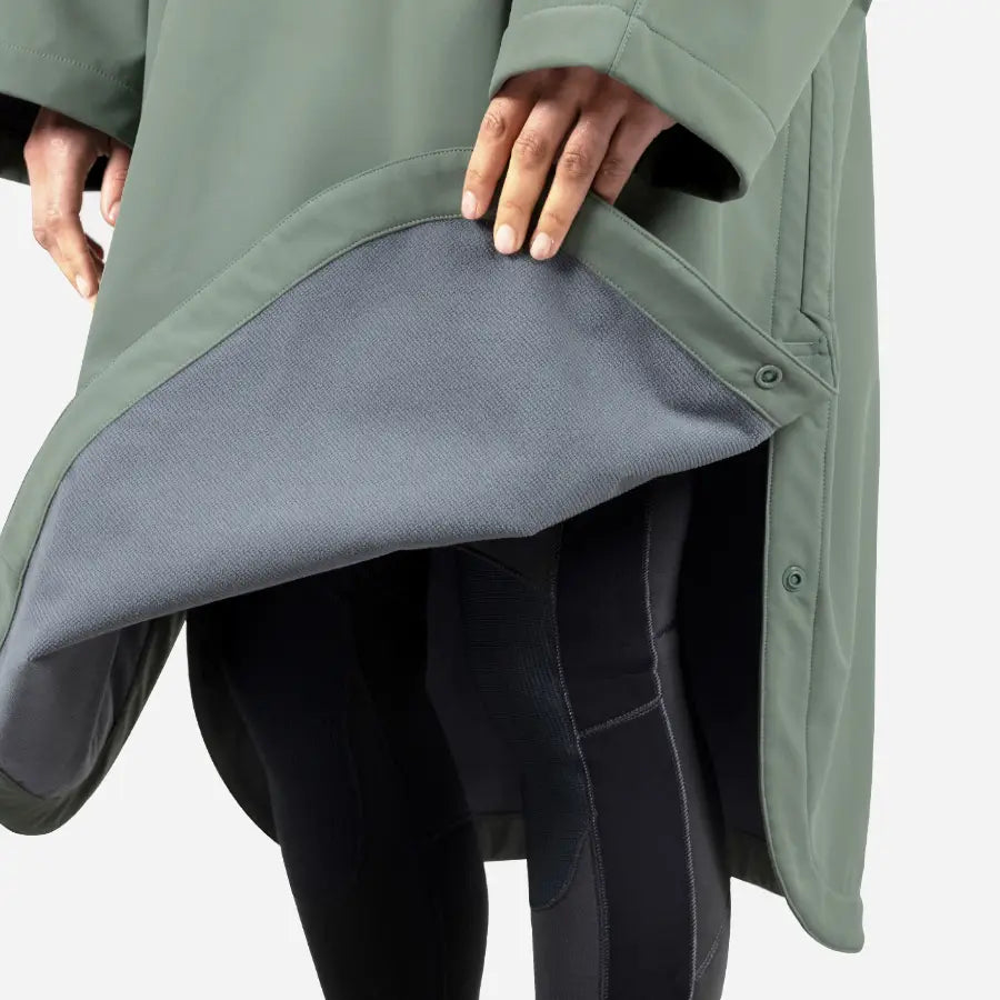 FOURTH ELEMENT STORM PONCHO SEA MOSS MEDIUM